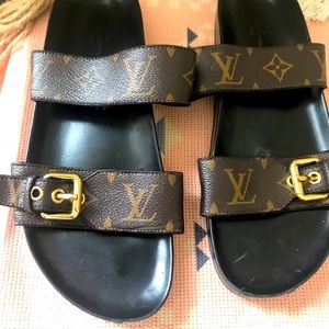 Louis Vuitton Authentic Monogram Bon Dia Mule sandals size 39/8 well loved !